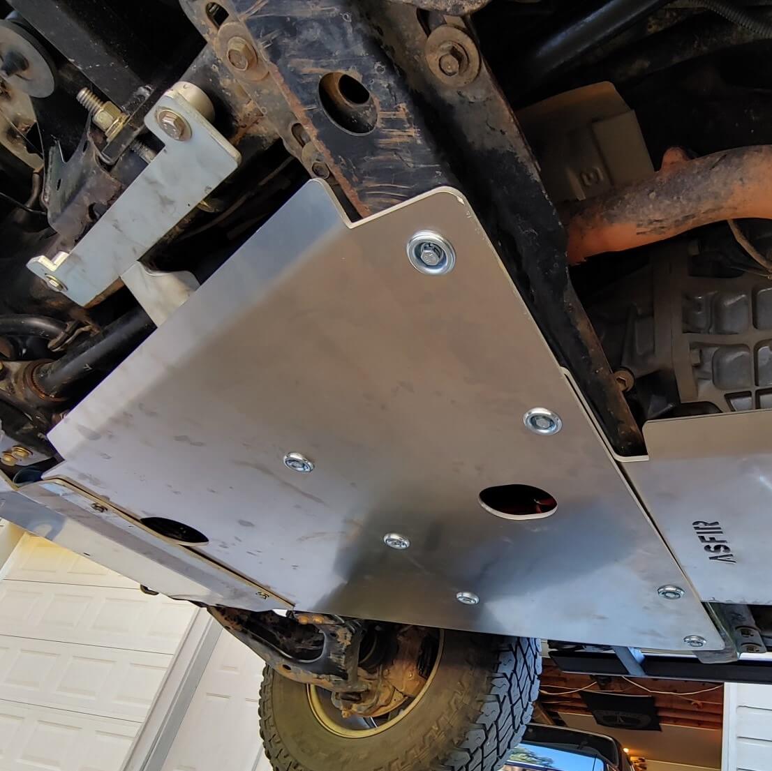 Toyota Land Cruiser 100 / Lexus LX 470 Transmission Bash Plate