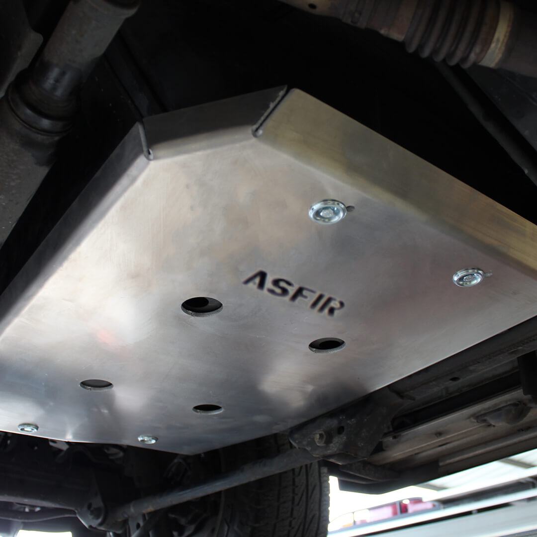 Toyota Land Cruiser 100 / Lexus LX 470 Fuel Tank Bash Plate