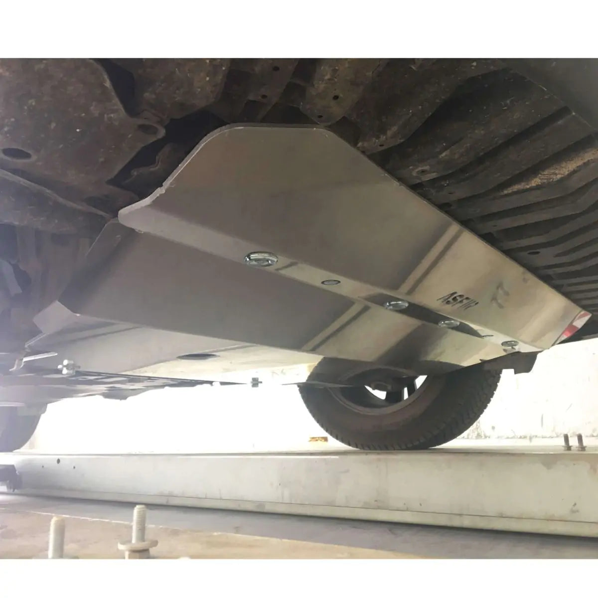 Toyota RAV4 Engine & Transmission Bash Plate