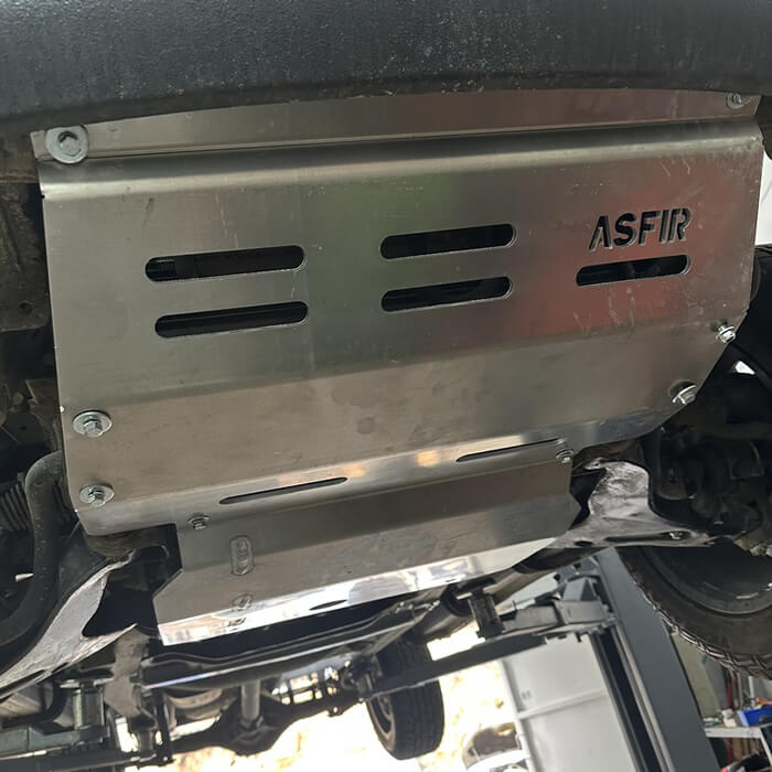 Mitsubishi Hunter Front Bash Plate